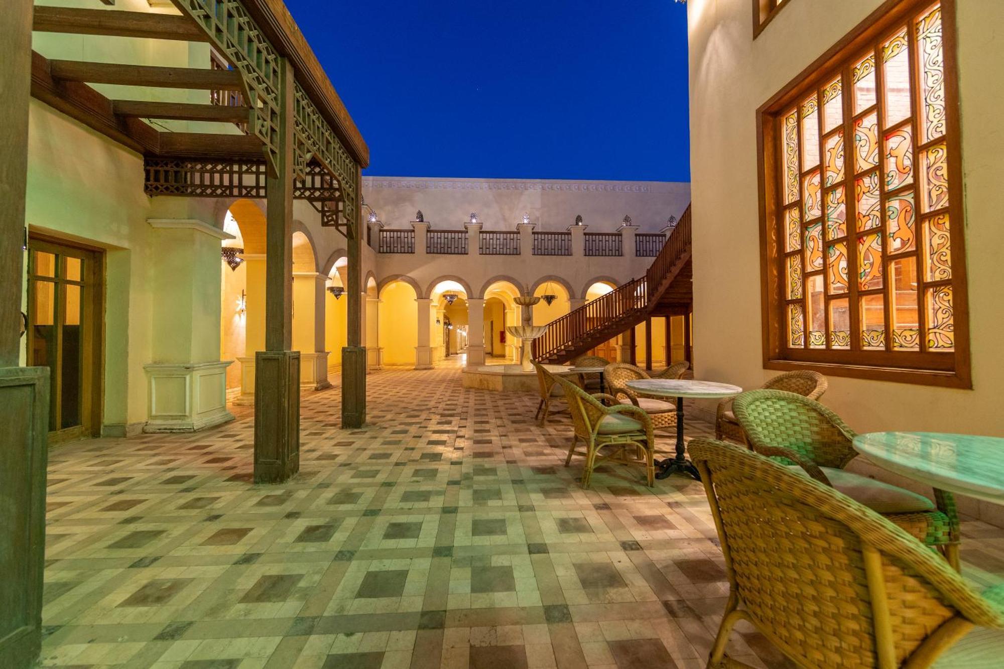 The Grand Hotel Sharm El Sheikh 외부 사진 The hotel's courtyard