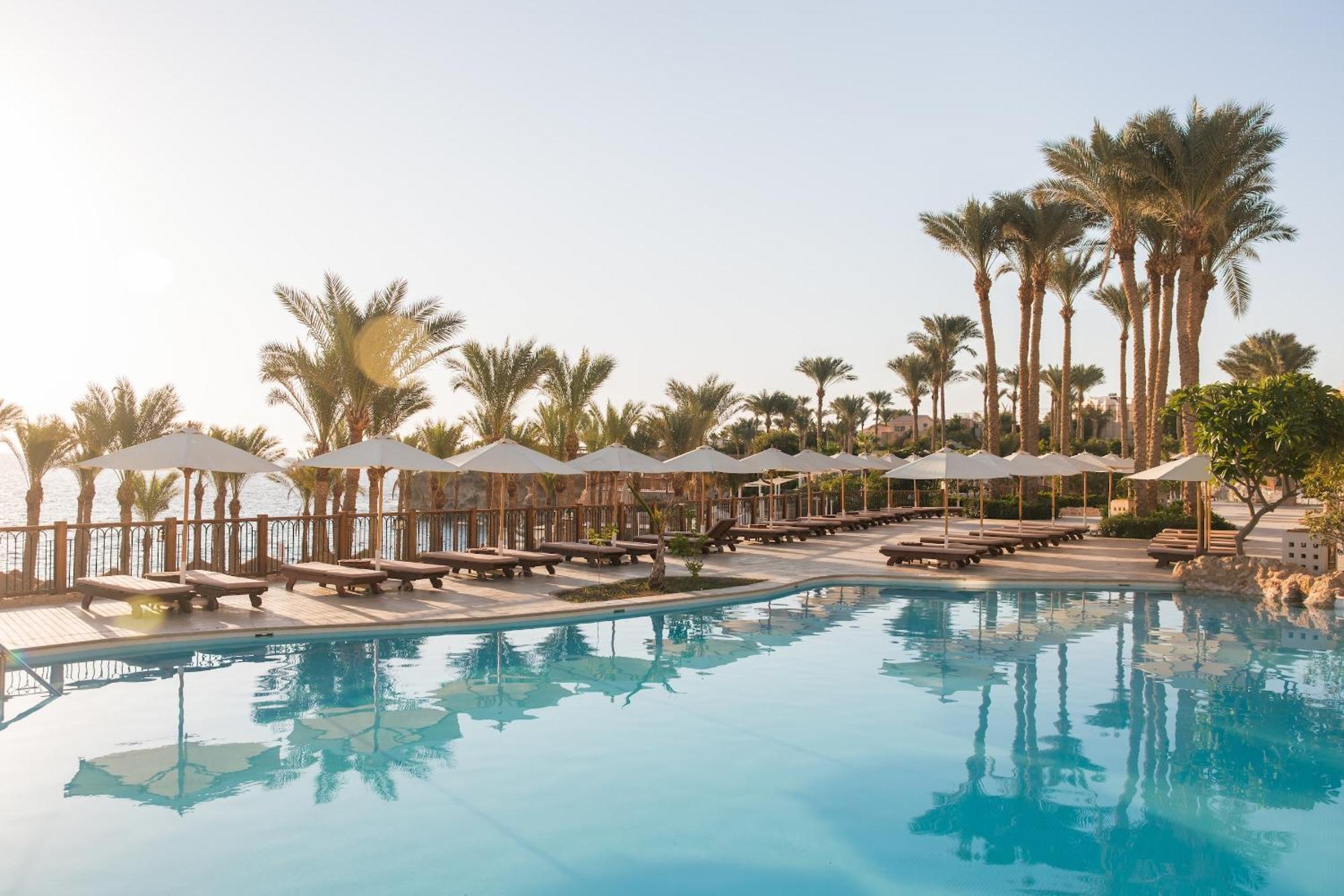 The Grand Hotel Sharm El Sheikh 외부 사진 The swimming pool at the Four Seasons Resort